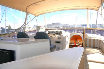 JOURNEY 48 Flybridge Fwd