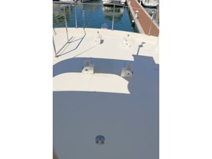 JOURNEY 66 Flybridge Dinghy Chocks