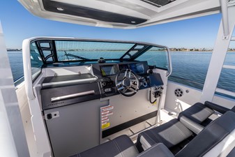 MINI MAHANA 5 MINI MAHANA 2018 AXOPAR 37 Suntop Motor Yacht Yacht MLS #458286 5