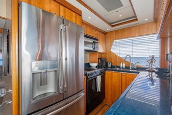 MAHANA  7 MAHANA  2001 WEST BAY Sonship Motor Yacht Yacht MLS #458287 7