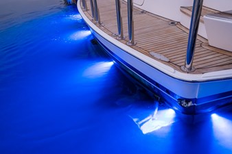 MAHANA  37 MAHANA  2001 WEST BAY Sonship Motor Yacht Yacht MLS #458287 37