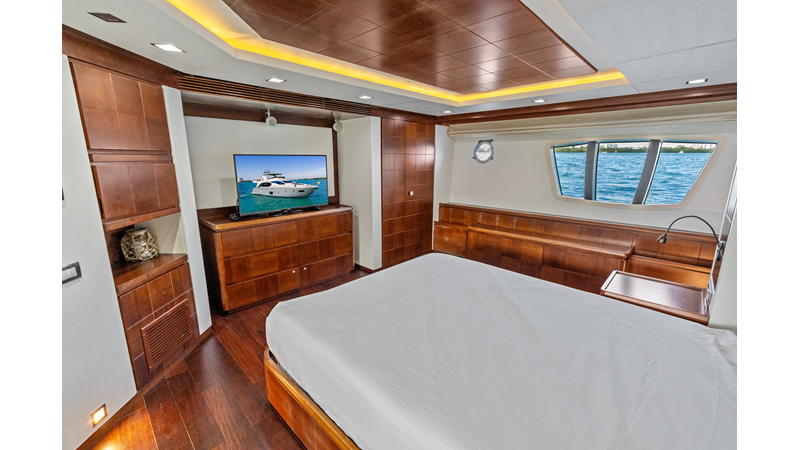 KNOT WOKE - Yacht for sale