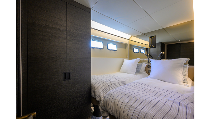 C3 - Yacht for sale