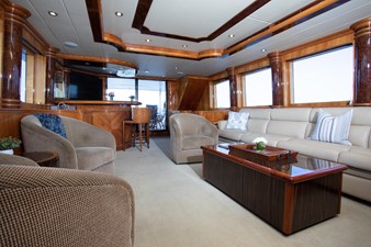 RAYS 6 Salon Looking Aft