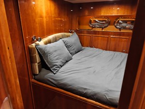RAYS 46 Captain's Cabin Looking Outboard 