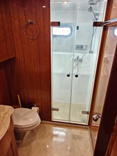 RAYS 50 Crew Shower