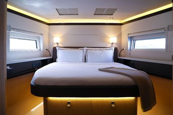 Beneteau Oceanis Yacht 62 10 