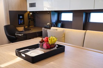 Beneteau Oceanis Yacht 62 17 