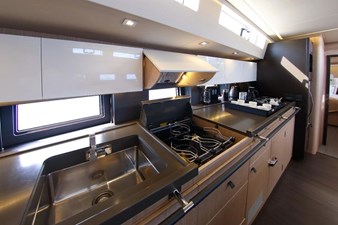 Beneteau Oceanis Yacht 62 18 