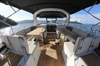 Beneteau Oceanis Yacht 62 23 