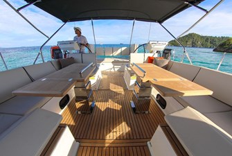 Beneteau Oceanis Yacht 62 24 