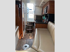 28' Rinker 2011 280 5 