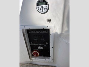 28' Rinker 2011 280 13 