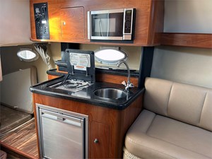 28' Rinker 2011 280 19 