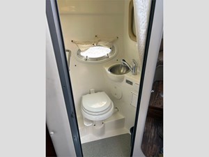 28' Rinker 2011 280 24 