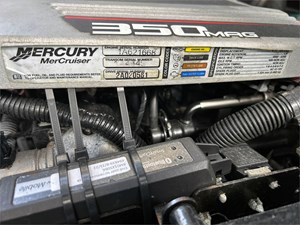 28' Rinker 2011 280 27 