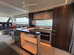 Sunseeker Manhattan 68 12 