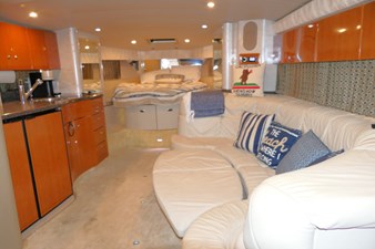 WINE DOWN 1 Salon Berth
