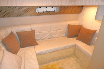 WINE DOWN 20 Midcabin settee Port