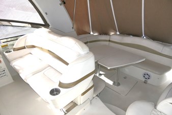 WINE DOWN 26 Cockpit Aft Stbd