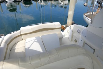 WINE DOWN 40 Cockpit aft Uncovered