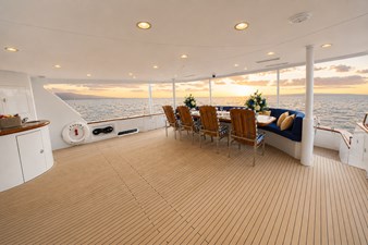 FAVOR YACHT