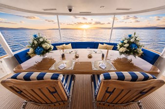 FAVOR YACHT