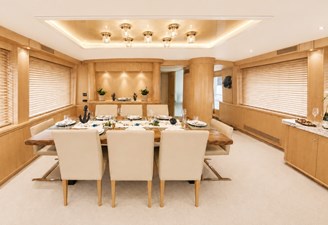 FAVOR 9 007 Main Deck Dinning Room 