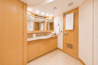 FAVOR 18 016 Main Deck Master Stateroom Ensuite - His 