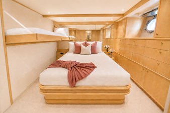 FAVOR 26 024 Lower Deck Forward Port VIP Guest Stateroom 