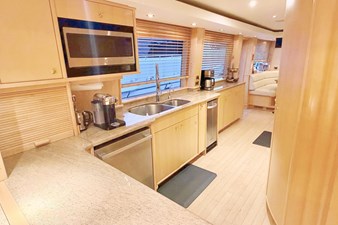 FAVOR 11 011 MAIN DECK GALLEY