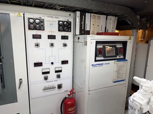 FAVOR 61 063 Engine Room