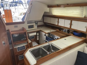 LIBERTY 12 Galley