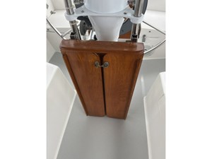LIBERTY 24 Table