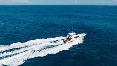 QUEEN BEE 10 QUEEN BEE 2026 GARLINGTON 71' Flybridge Sport Fisherman Yacht MLS #458377 10