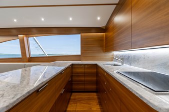 QUEEN BEE 16 QUEEN BEE 2026 GARLINGTON 71' Flybridge Sport Fisherman Yacht MLS #458377 16