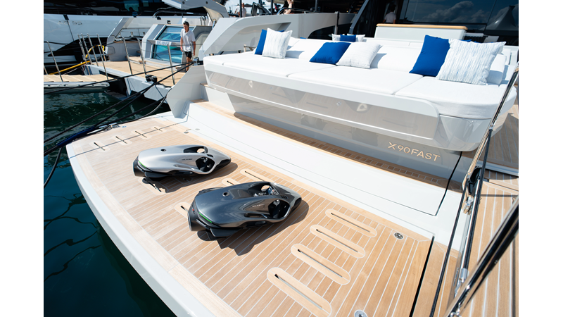 X90 FAST - Yacht zu verkaufen
