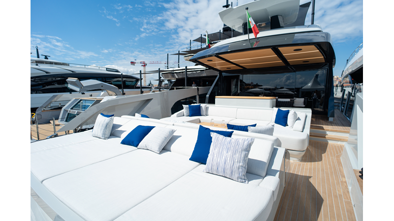 X90 FAST - Yacht zu verkaufen