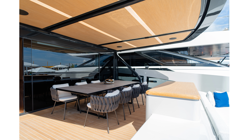 X90 FAST - Yacht zu verkaufen
