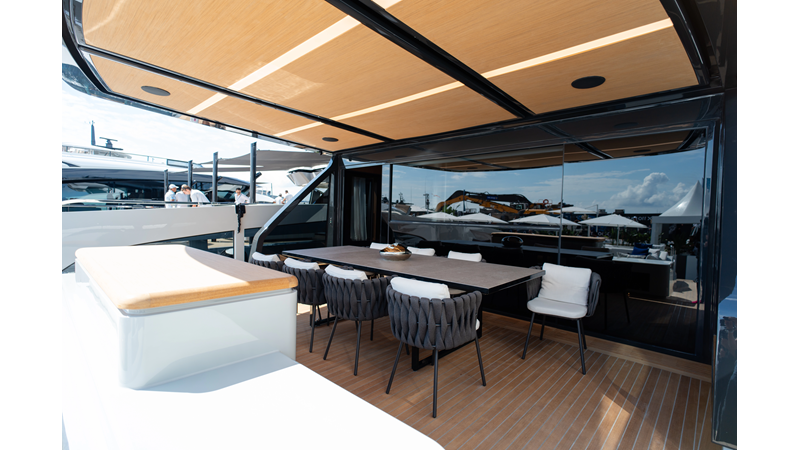 X90 FAST - Yacht zu verkaufen