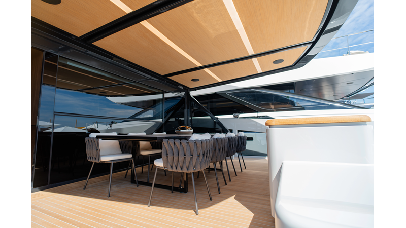 X90 FAST - Yacht zu verkaufen