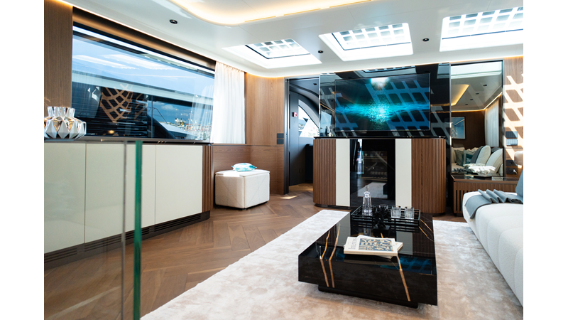 X90 FAST - Yacht zu verkaufen