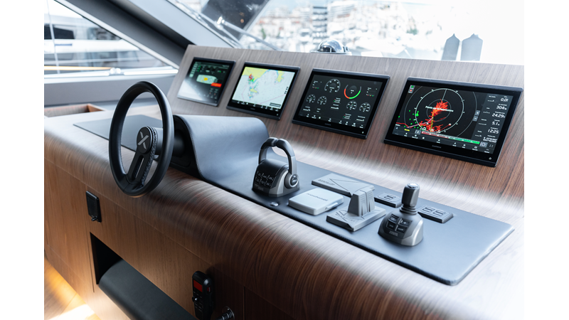X90 FAST - Yacht zu verkaufen