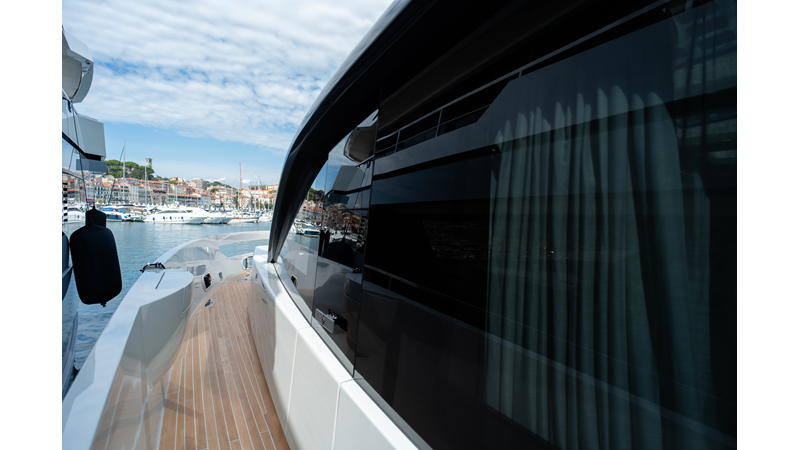 X90 FAST - Yacht zu verkaufen