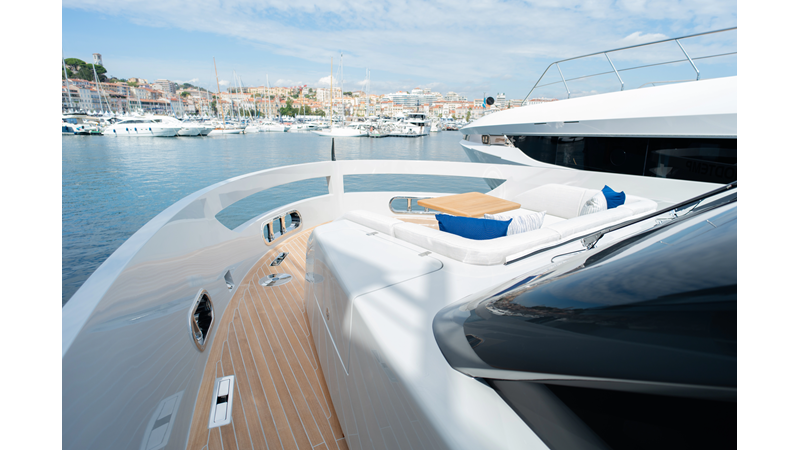 X90 FAST - Yacht zu verkaufen