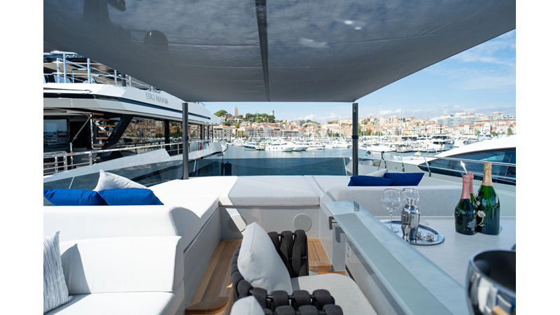 X90 FAST - Yacht zu verkaufen