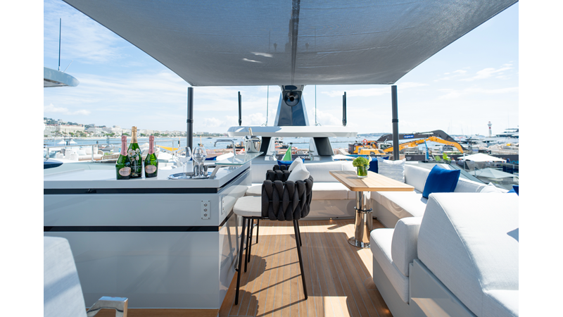 X90 FAST - Yacht zu verkaufen