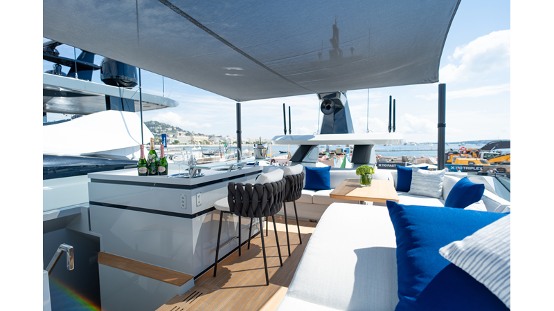 X90 FAST - Yacht zu verkaufen