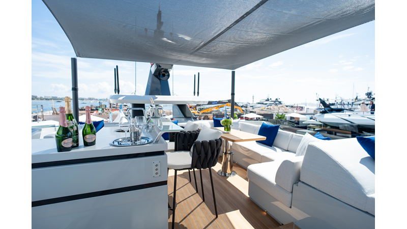X90 FAST - Yacht zu verkaufen