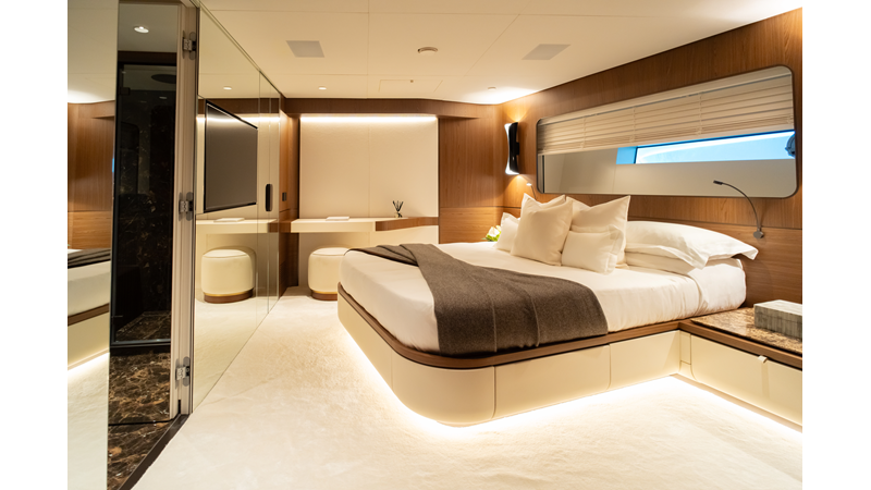 X90 FAST - Yacht zu verkaufen